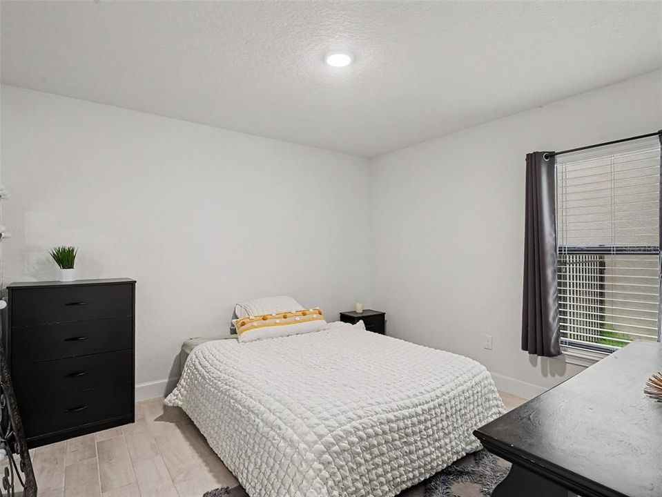 For Sale: $390,000 (4 beds, 3 baths, 2191 Square Feet)