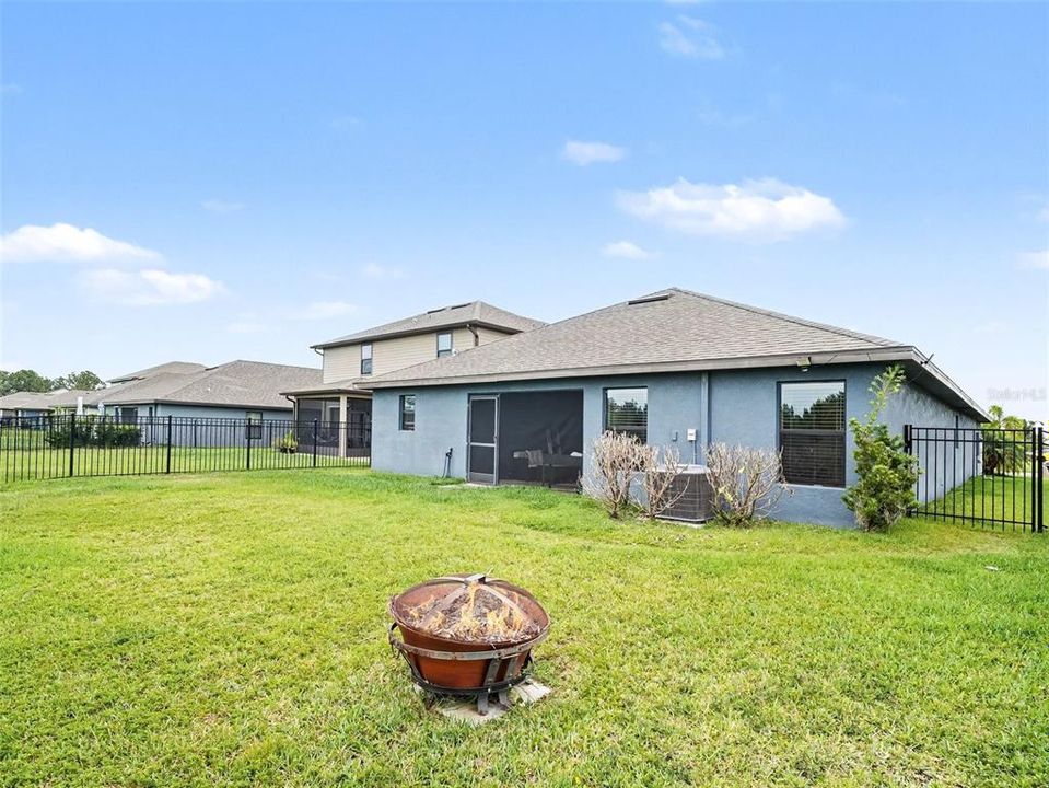 For Sale: $390,000 (4 beds, 3 baths, 2191 Square Feet)