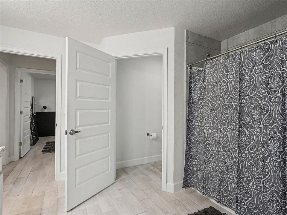 For Sale: $390,000 (4 beds, 3 baths, 2191 Square Feet)