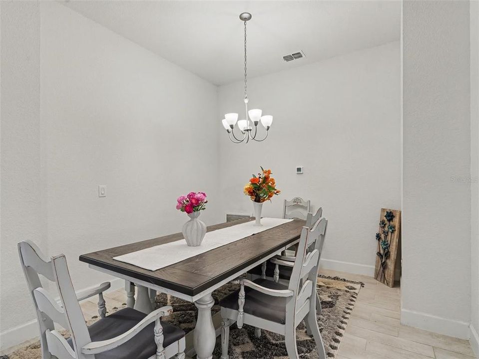 For Sale: $390,000 (4 beds, 3 baths, 2191 Square Feet)