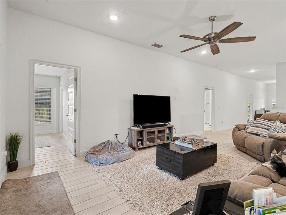 For Sale: $390,000 (4 beds, 3 baths, 2191 Square Feet)