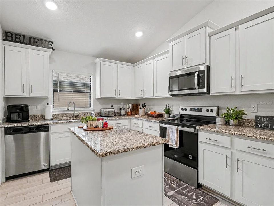 For Sale: $390,000 (4 beds, 3 baths, 2191 Square Feet)