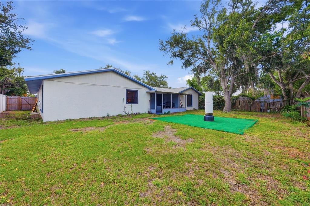 For Sale: $419,900 (3 beds, 2 baths, 1640 Square Feet)