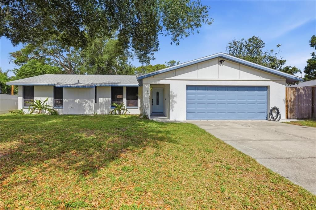 For Sale: $419,900 (3 beds, 2 baths, 1640 Square Feet)