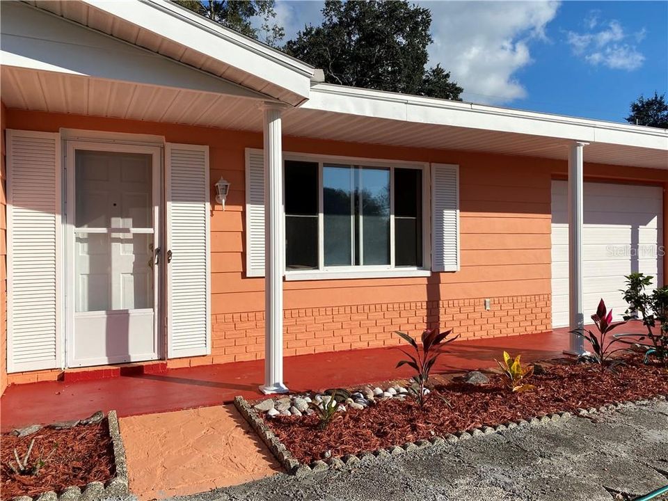 For Rent: $1,450 (2 beds, 1 baths, 1040 Square Feet)