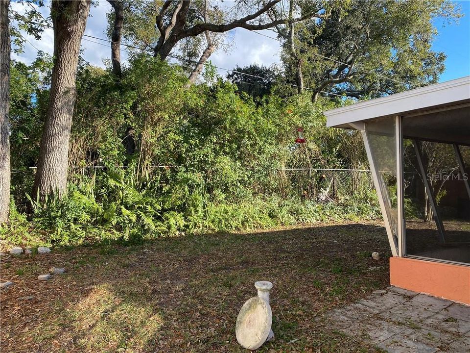 For Rent: $1,450 (2 beds, 1 baths, 1040 Square Feet)