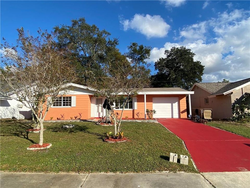 For Rent: $1,450 (2 beds, 1 baths, 1040 Square Feet)