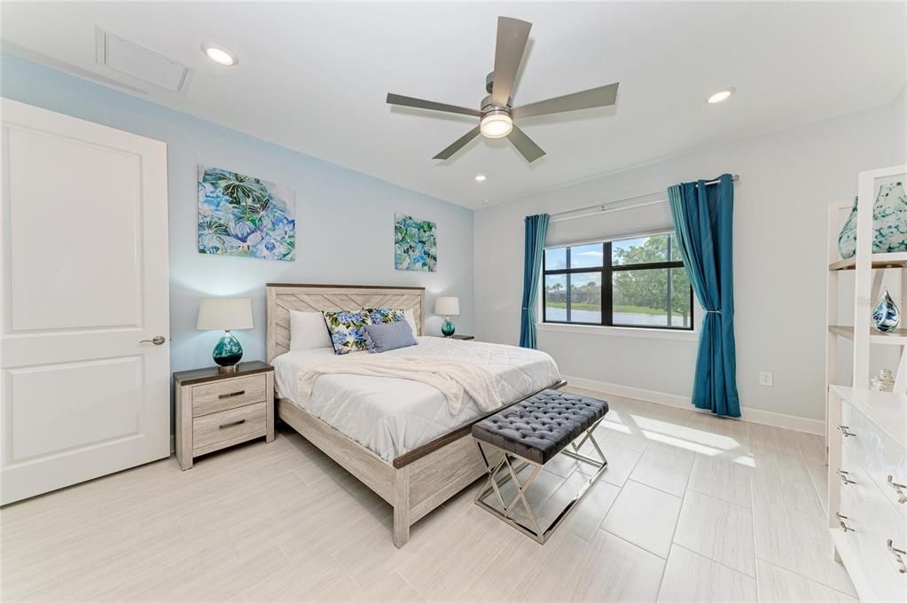 For Sale: $728,000 (3 beds, 2 baths, 2084 Square Feet)