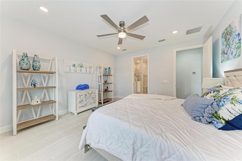For Sale: $728,000 (3 beds, 2 baths, 2084 Square Feet)