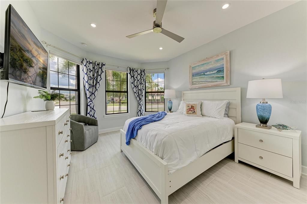 For Sale: $728,000 (3 beds, 2 baths, 2084 Square Feet)