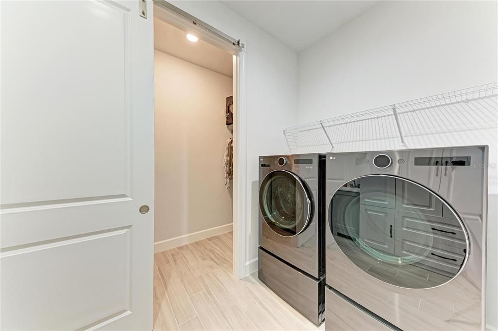 For Sale: $728,000 (3 beds, 2 baths, 2084 Square Feet)