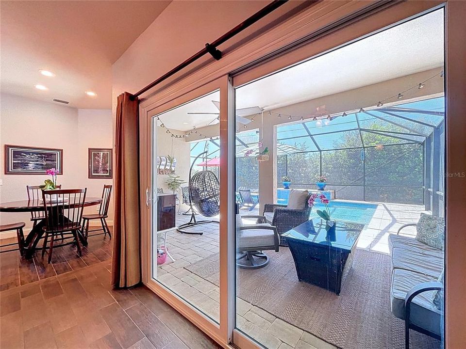 На продажу: $499,900 (4 спален, 3 ванн, 2333 Квадратных фут)