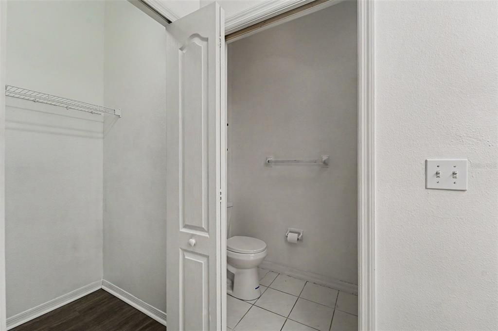 En Venta: $172,000 (2 camas, 2 baños, 986 Pies cuadrados)