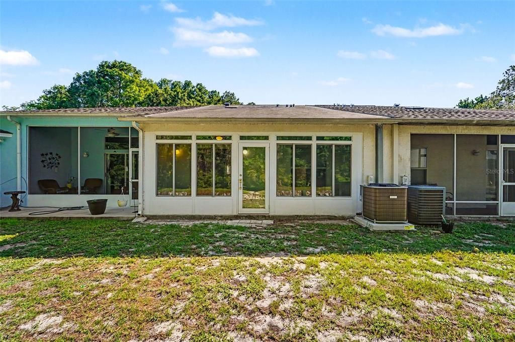 En Venta: $172,000 (2 camas, 2 baños, 986 Pies cuadrados)