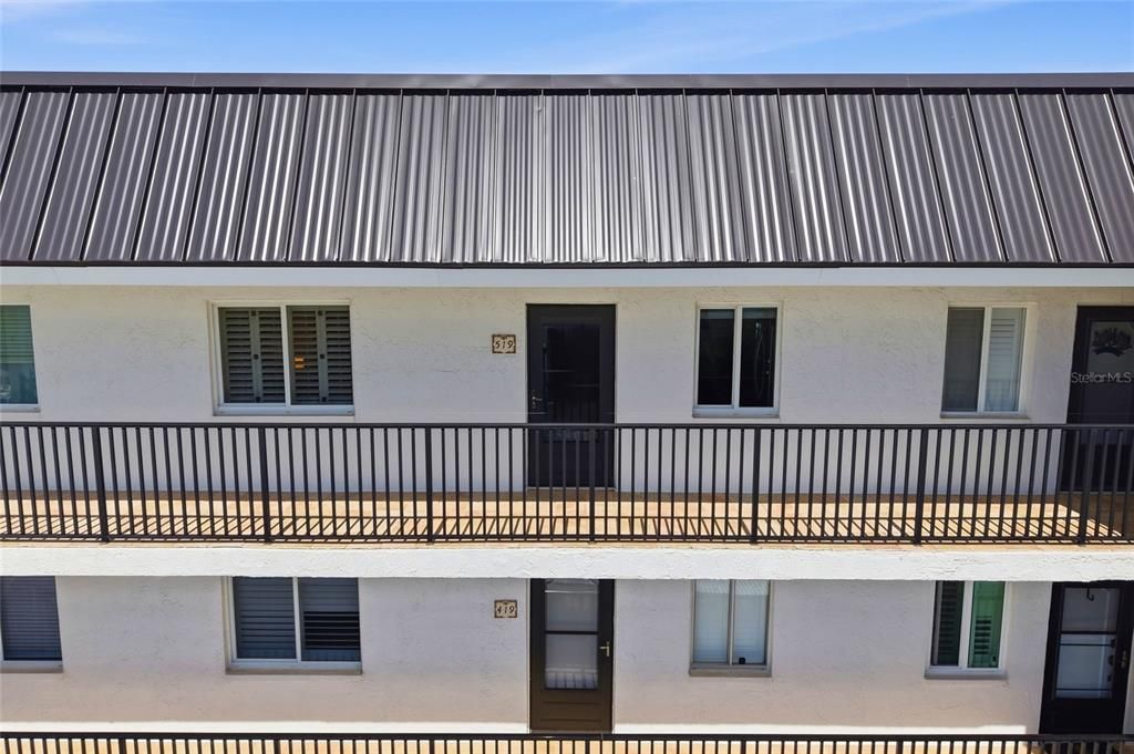For Sale: $585,900 (2 beds, 2 baths, 1233 Square Feet)