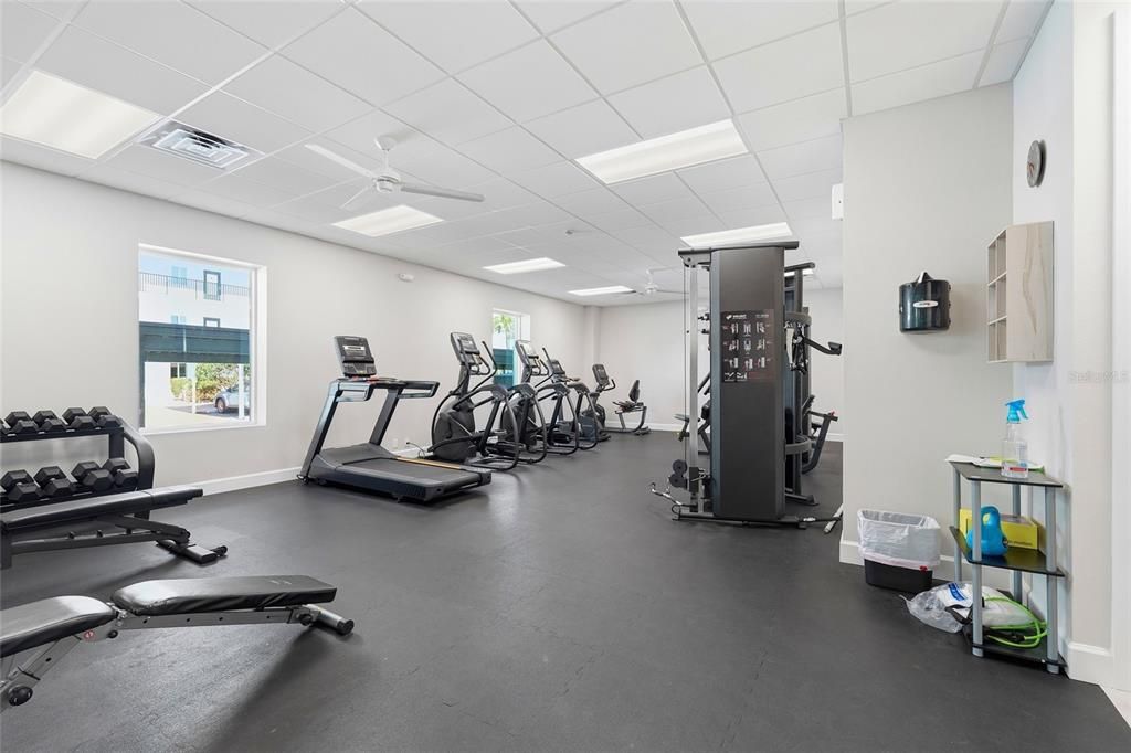 For Sale: $585,900 (2 beds, 2 baths, 1233 Square Feet)