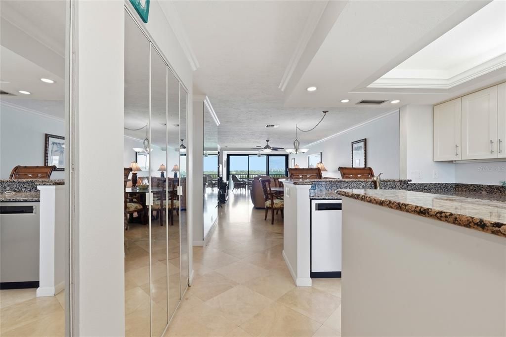 For Sale: $585,900 (2 beds, 2 baths, 1233 Square Feet)
