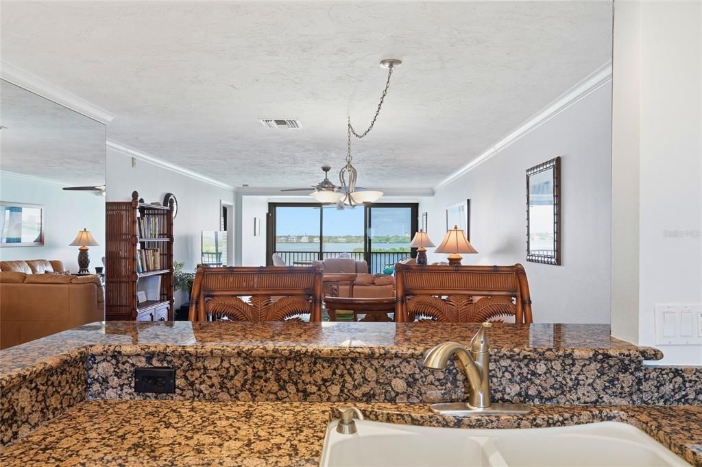For Sale: $585,900 (2 beds, 2 baths, 1233 Square Feet)