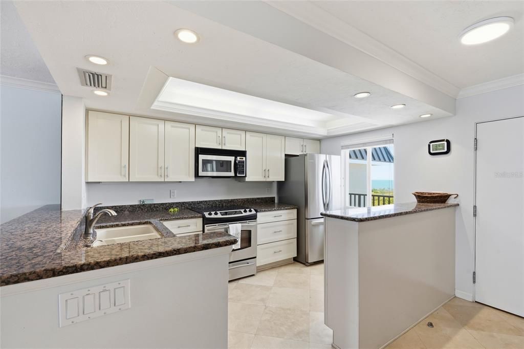 For Sale: $585,900 (2 beds, 2 baths, 1233 Square Feet)