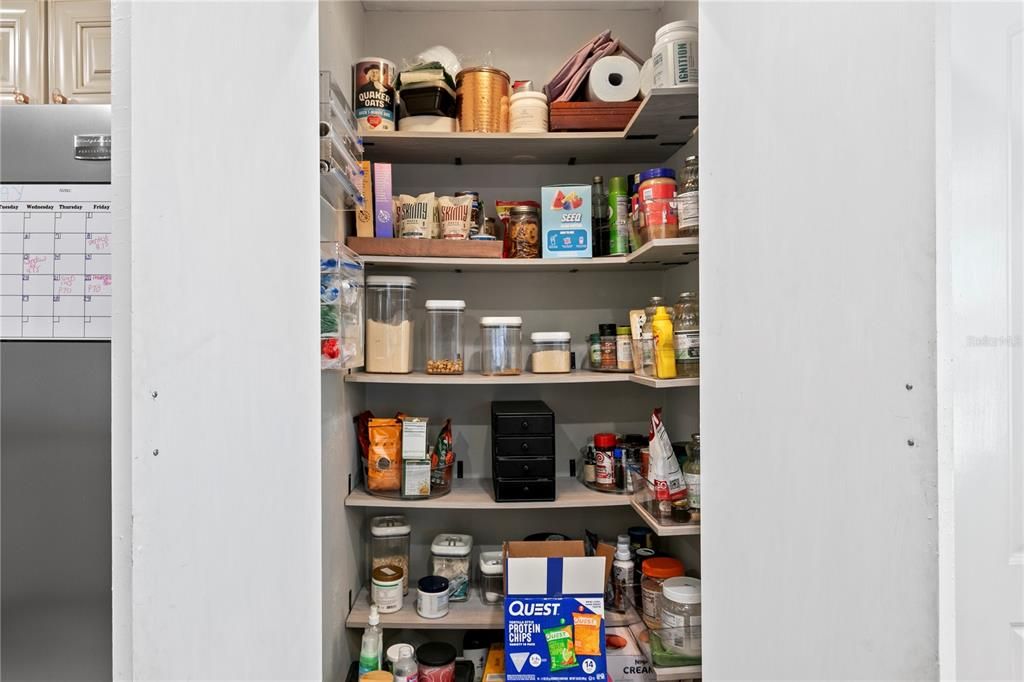 На продажу: $349,000 (2 спален, 1 ванн, 825 Квадратных фут)
