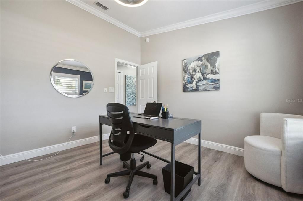 For Sale: $424,900 (2 beds, 2 baths, 1880 Square Feet)