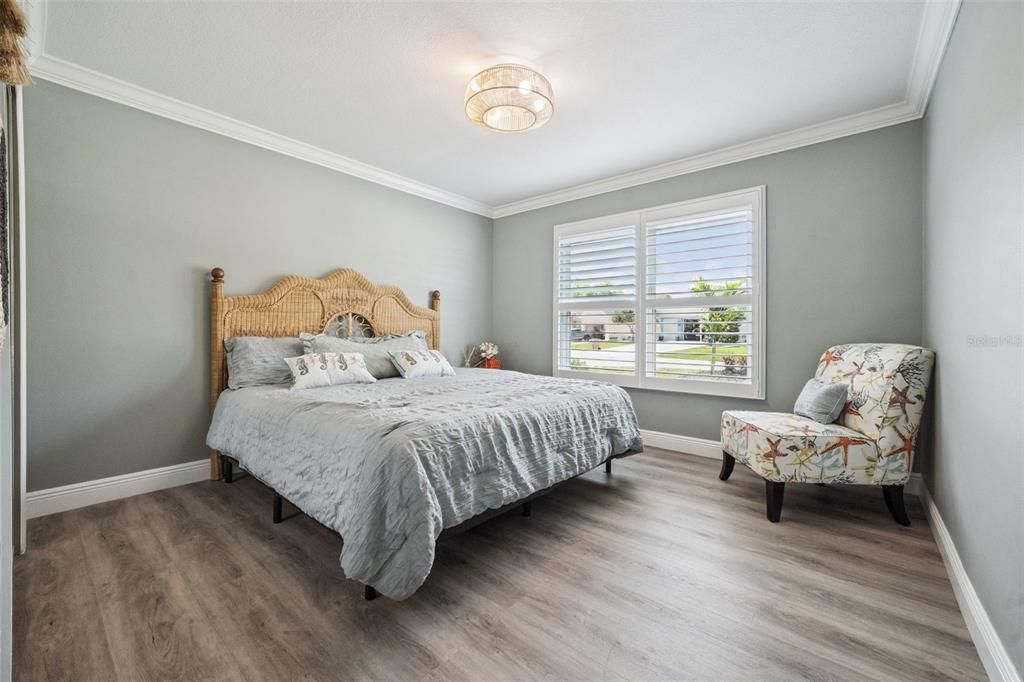 For Sale: $424,900 (2 beds, 2 baths, 1880 Square Feet)
