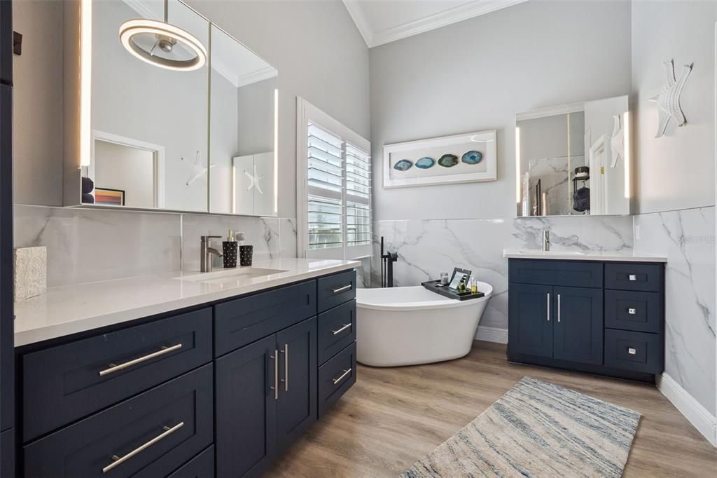 For Sale: $424,900 (2 beds, 2 baths, 1880 Square Feet)