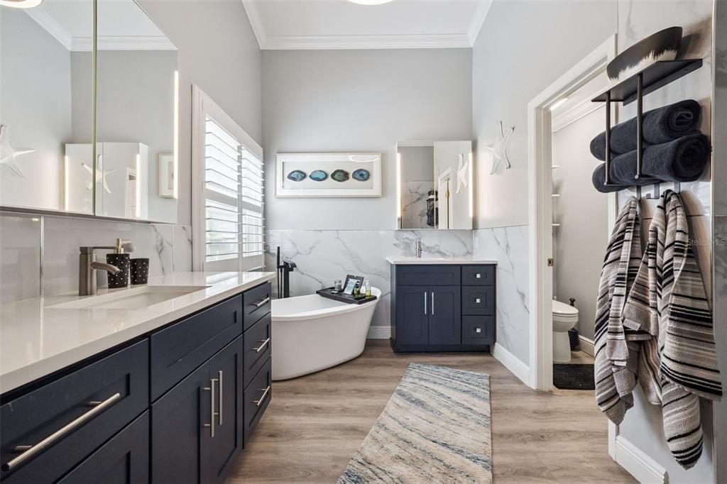 For Sale: $424,900 (2 beds, 2 baths, 1880 Square Feet)