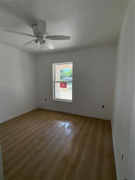 For Sale: $205,000 (3 beds, 2 baths, 1280 Square Feet)