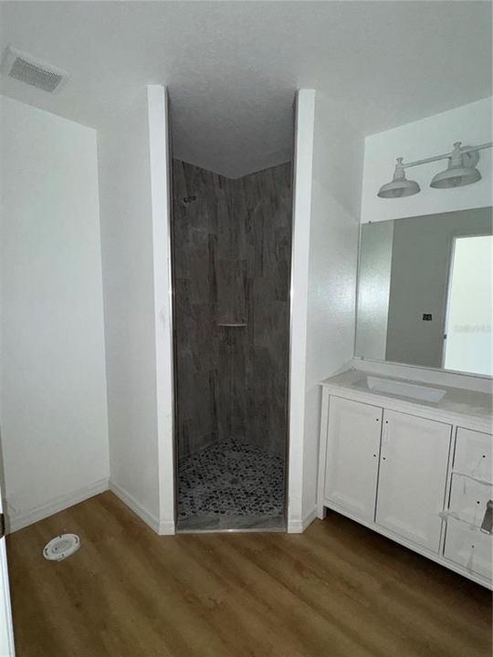 For Sale: $205,000 (3 beds, 2 baths, 1280 Square Feet)