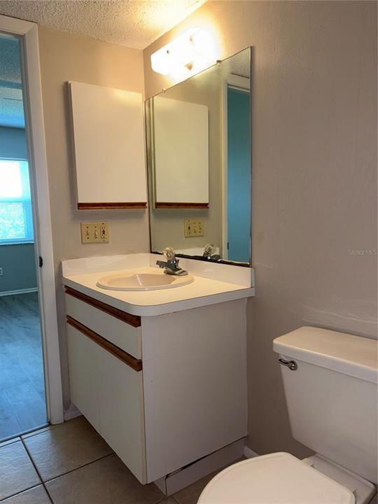Active With Contract: $110,000 (2 beds, 2 baths, 884 Square Feet)