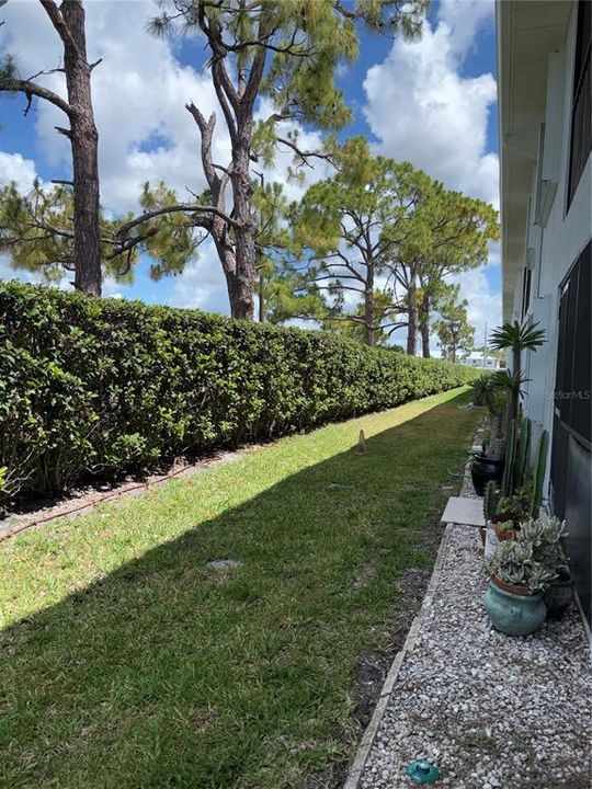Active With Contract: $110,000 (2 beds, 2 baths, 884 Square Feet)