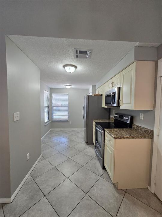 For Rent: $2,295 (3 beds, 2 baths, 1225 Square Feet)