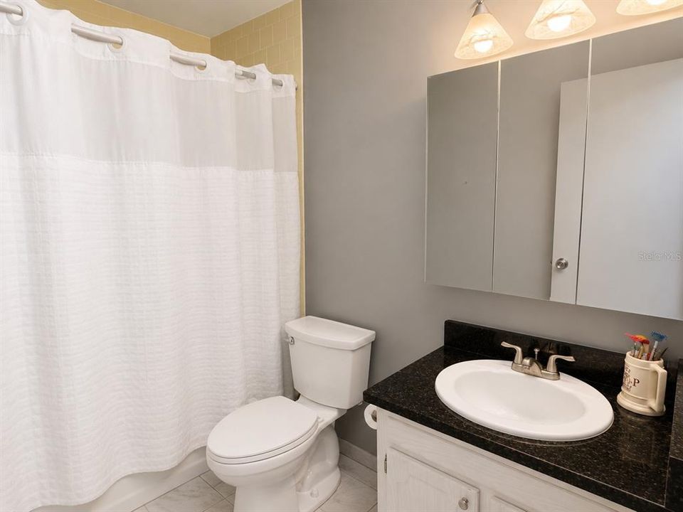 В аренду: $1,700 (1 спален, 1 ванн, 945 Квадратных фут)