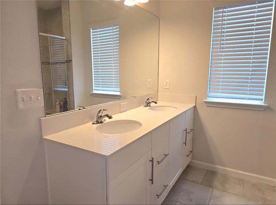 En Venta: $389,000 (3 camas, 2 baños, 1500 Pies cuadrados)
