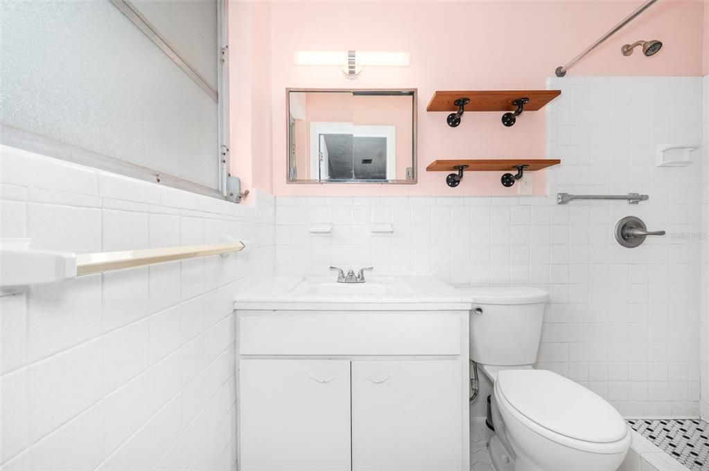 Active With Contract: $330,000 (3 beds, 2 baths, 1637 Square Feet)