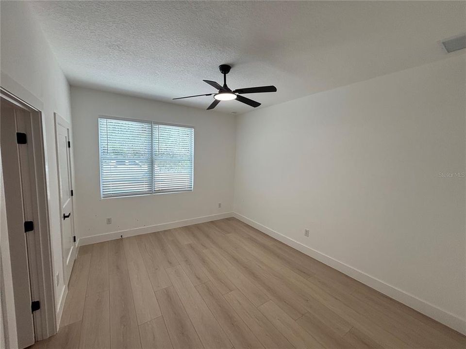 For Sale: $450,000 (4 beds, 3 baths, 2208 Square Feet)