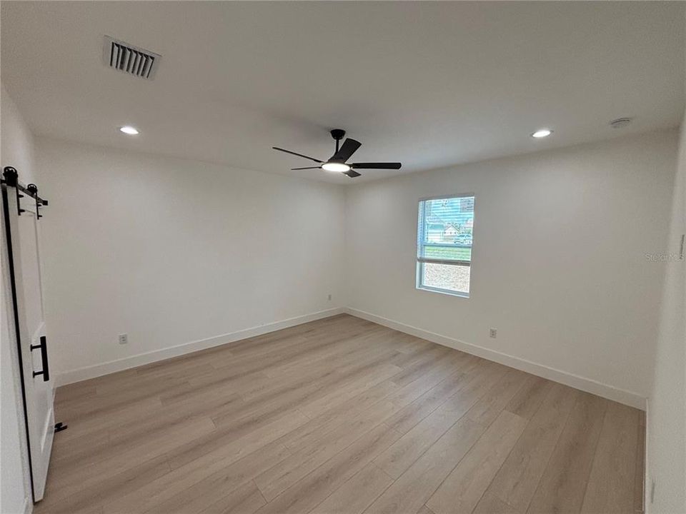 For Sale: $450,000 (4 beds, 3 baths, 2208 Square Feet)
