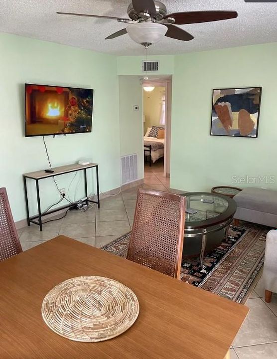 В аренду: $2,250 (2 спален, 1 ванн, 852 Квадратных фут)