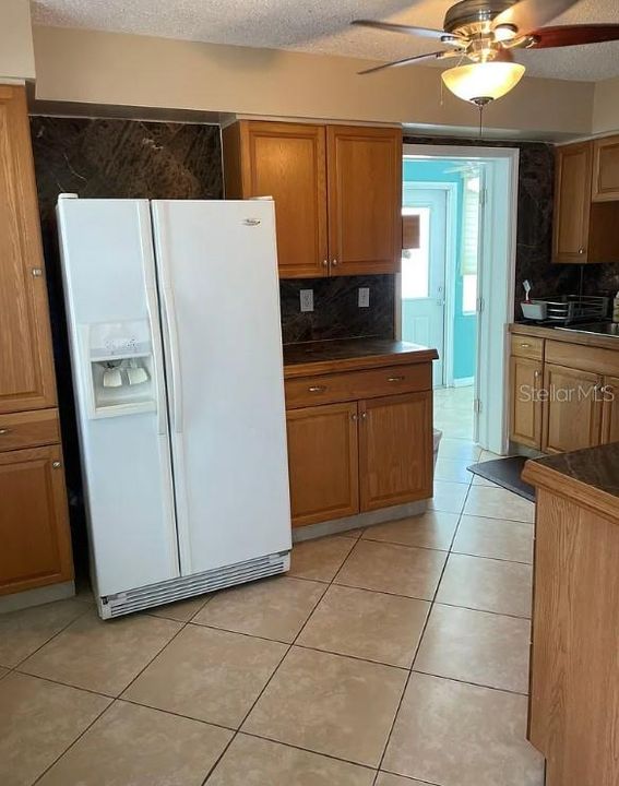 В аренду: $2,250 (2 спален, 1 ванн, 852 Квадратных фут)