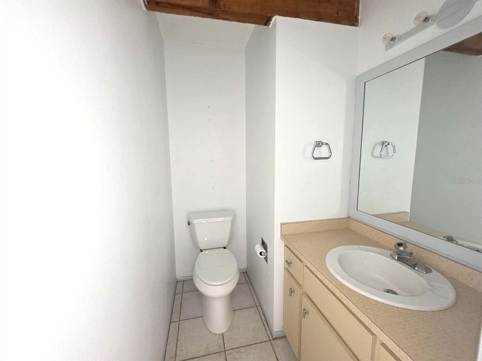 For Rent: $2,500 (2 beds, 1 baths, 1008 Square Feet)