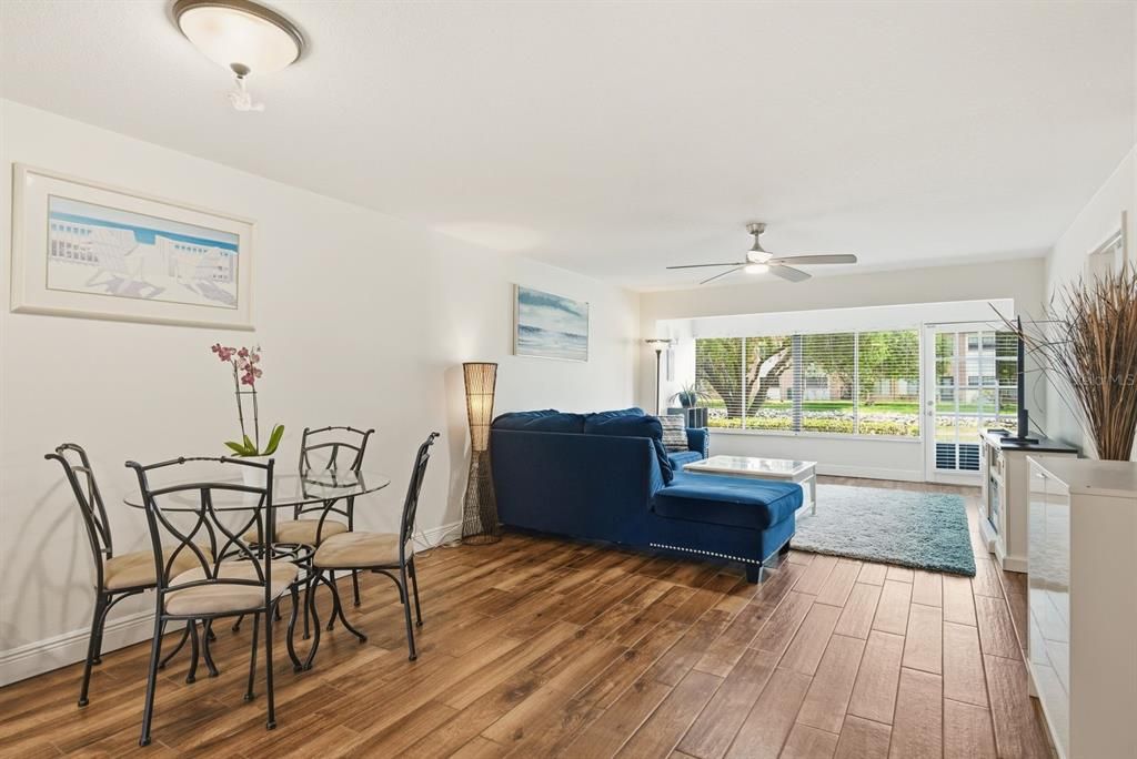 For Sale: $190,000 (2 beds, 2 baths, 1068 Square Feet)