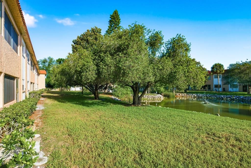 For Sale: $190,000 (2 beds, 2 baths, 1068 Square Feet)