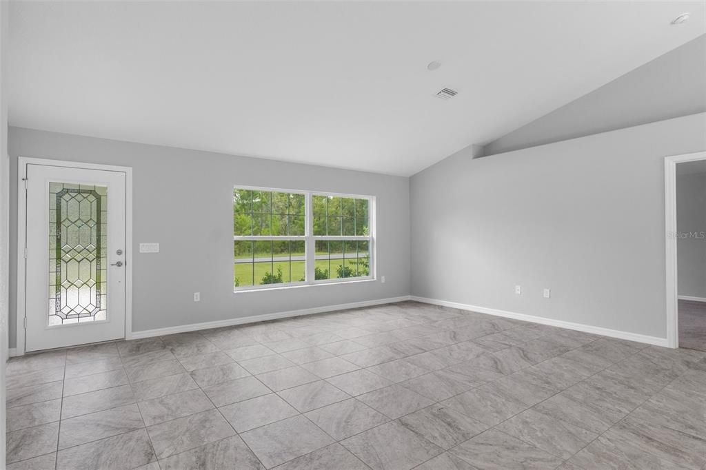 На продажу: $329,900 (3 спален, 2 ванн, 1724 Квадратных фут)
