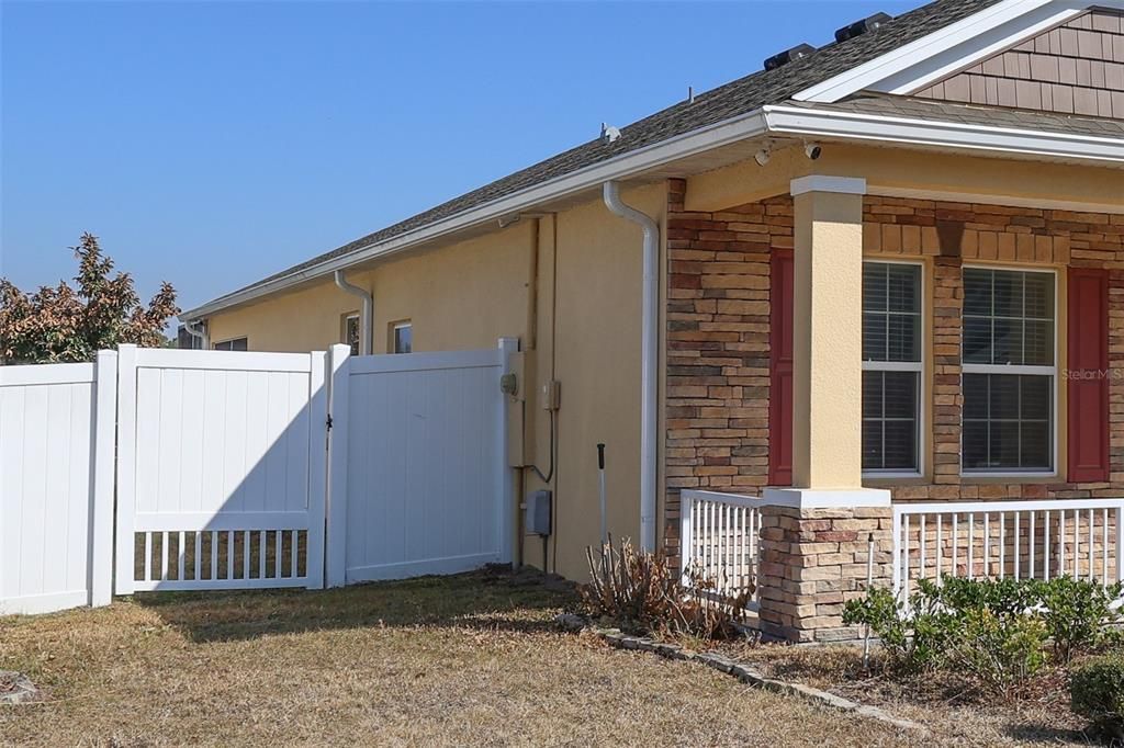 For Sale: $324,000 (3 beds, 2 baths, 2000 Square Feet)