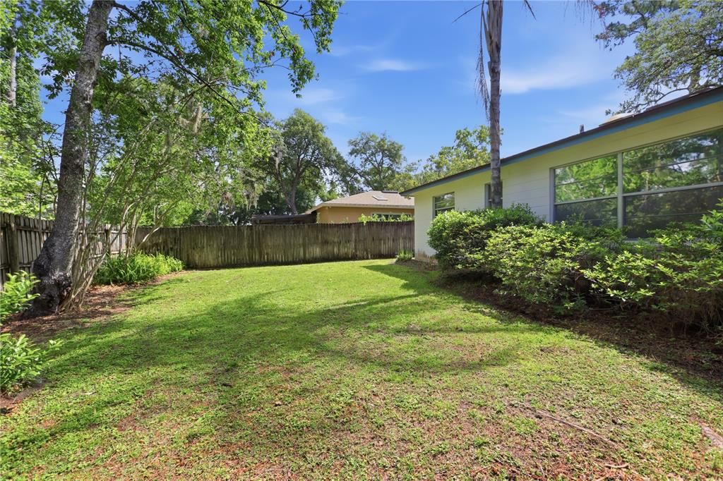 Activo con contrato: $359,900 (3 camas, 2 baños, 1508 Pies cuadrados)