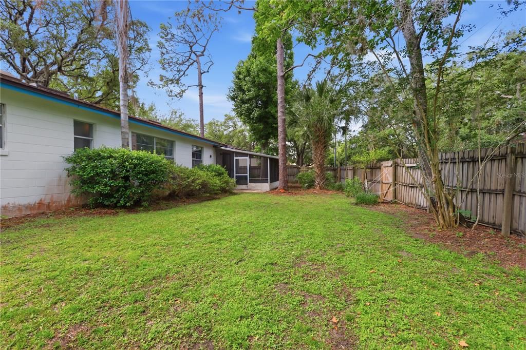 Activo con contrato: $359,900 (3 camas, 2 baños, 1508 Pies cuadrados)