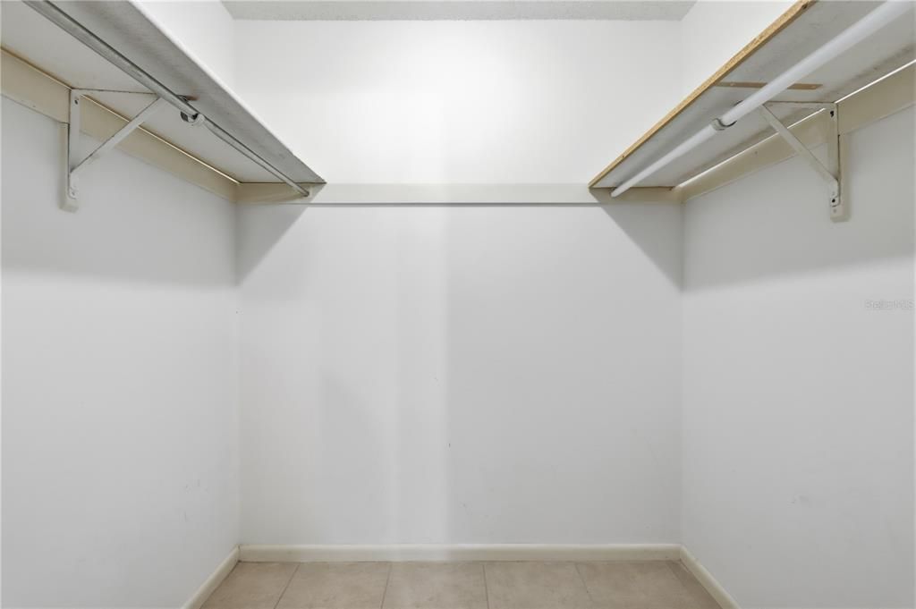 Activo con contrato: $359,900 (3 camas, 2 baños, 1508 Pies cuadrados)