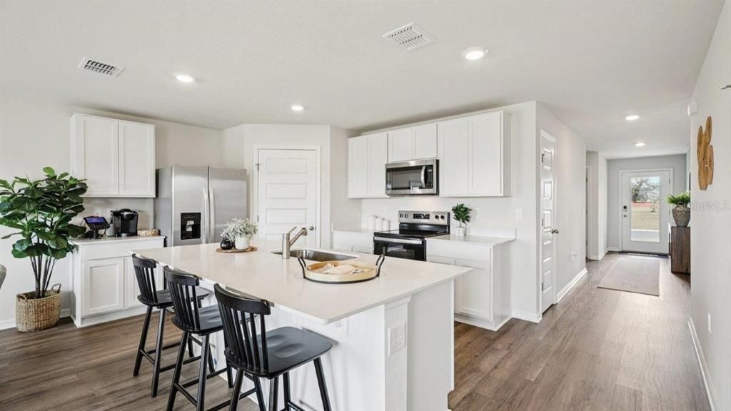 For Sale: $264,900 (4 beds, 2 baths, 1498 Square Feet)