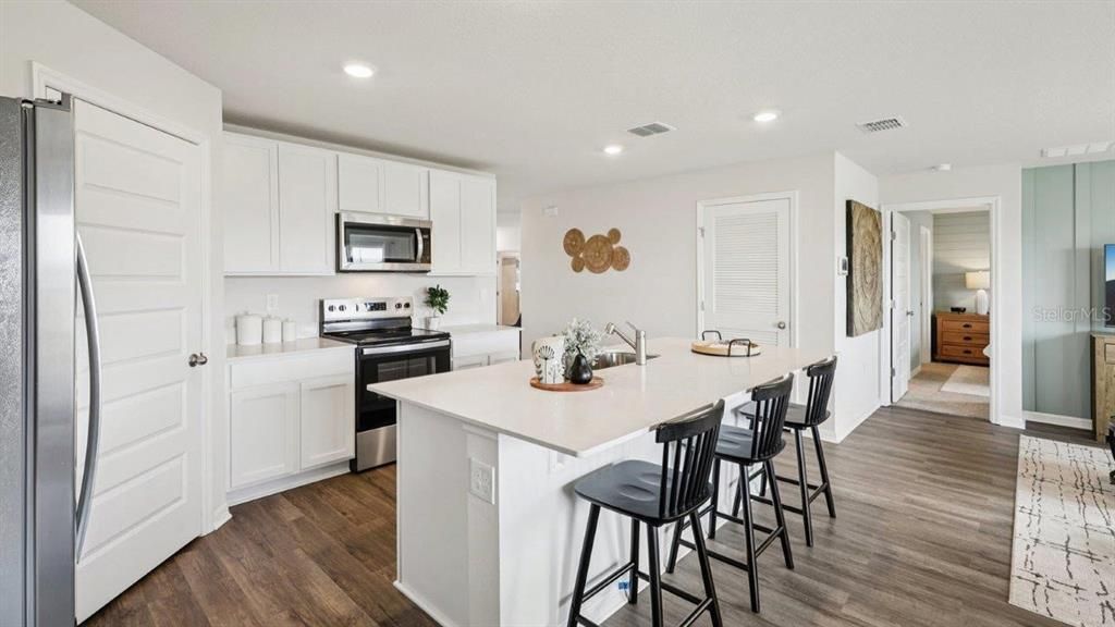 For Sale: $264,900 (4 beds, 2 baths, 1498 Square Feet)